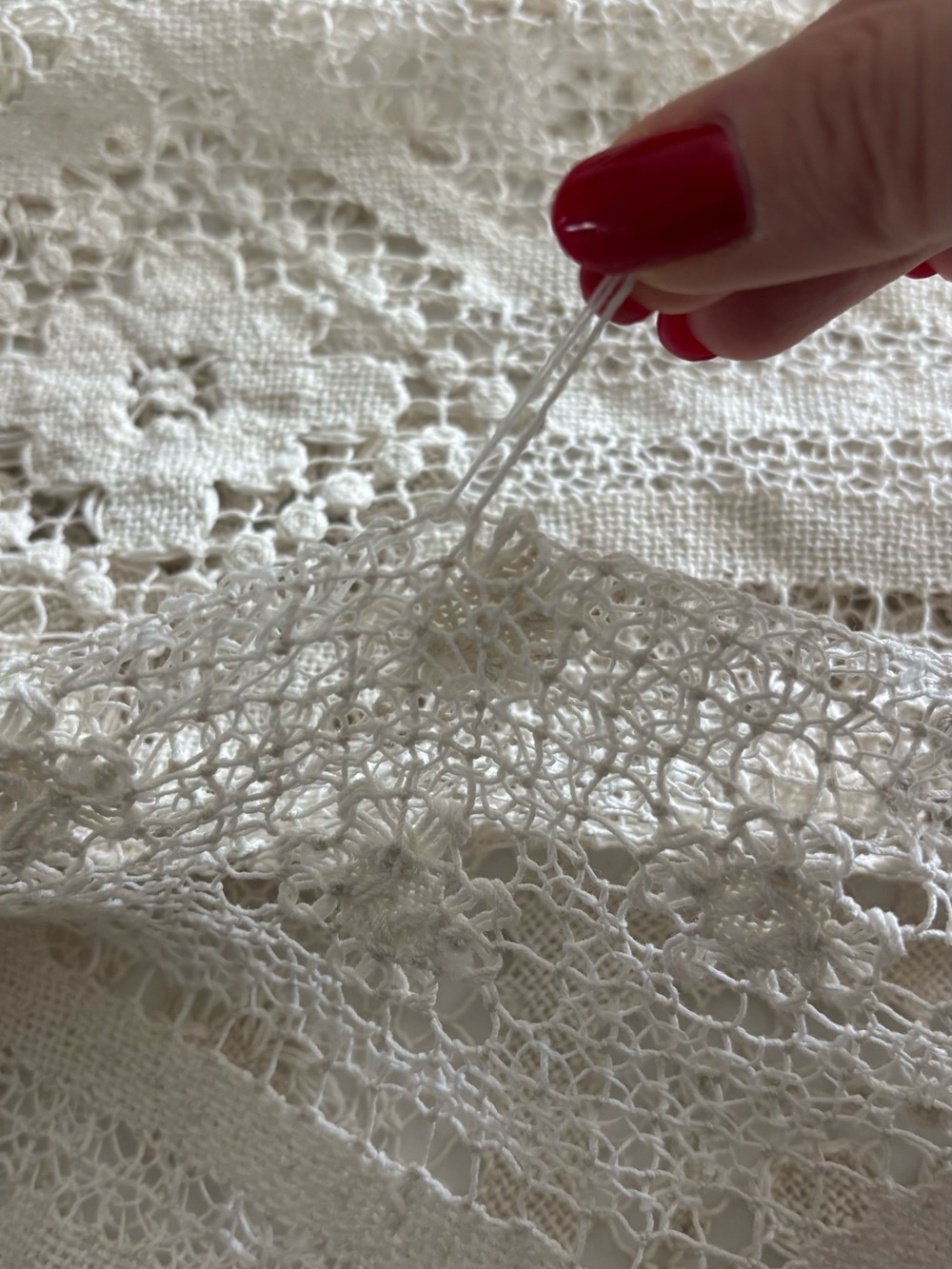 Vintage White Crochet Lace Tablecloth – Classic Home Dining 60x80 inch - Picture 5 of 11